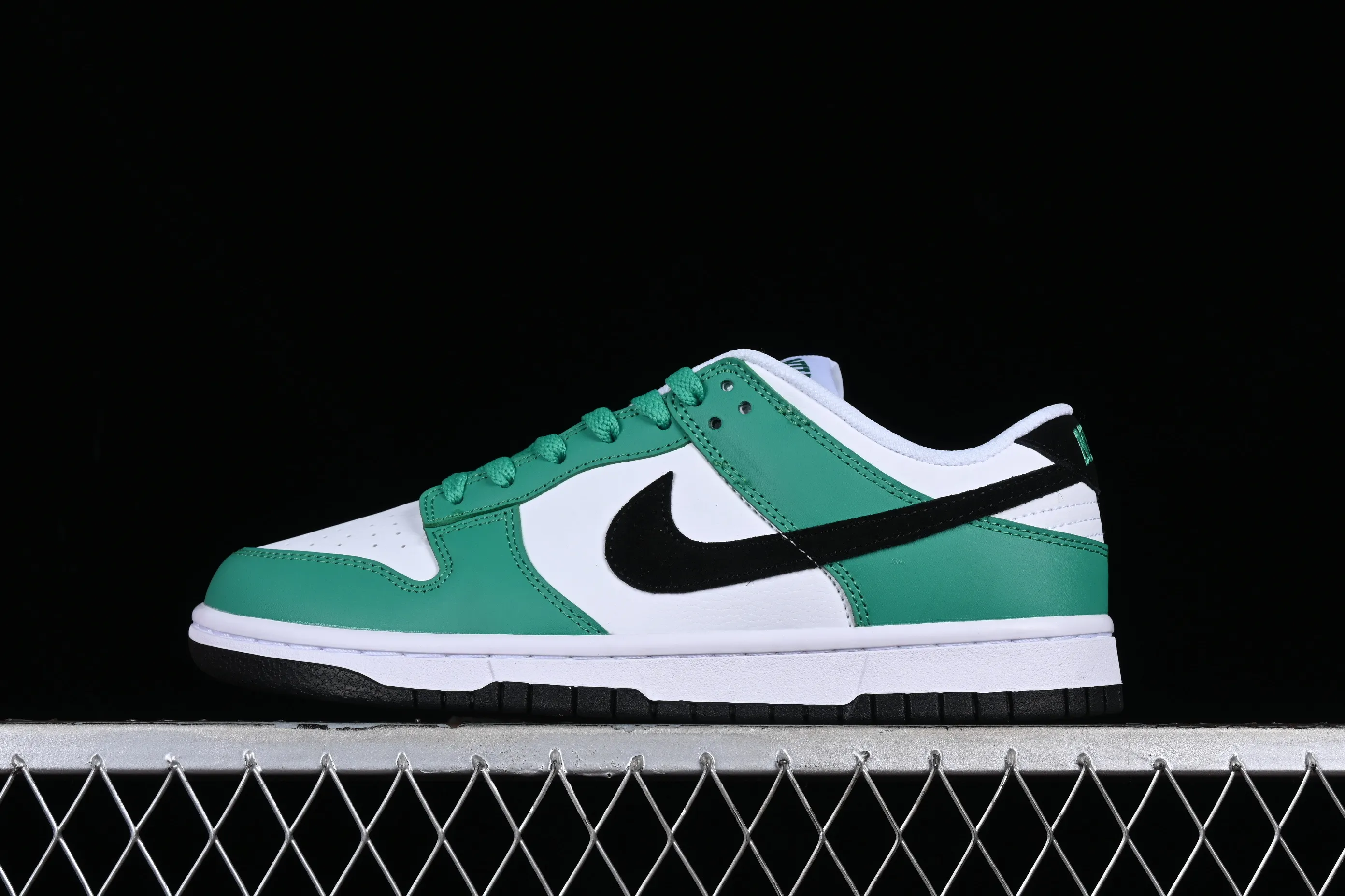 All categories Nk SB Dunk series Nk SB Dunk Low low-top sneakers Nk SB Dunk Low "Lottery Green" Heineken SB low-top casual sneakers FN3612-300